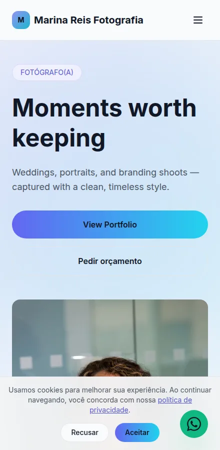 Mobile view of a photographer website built with Tavoren